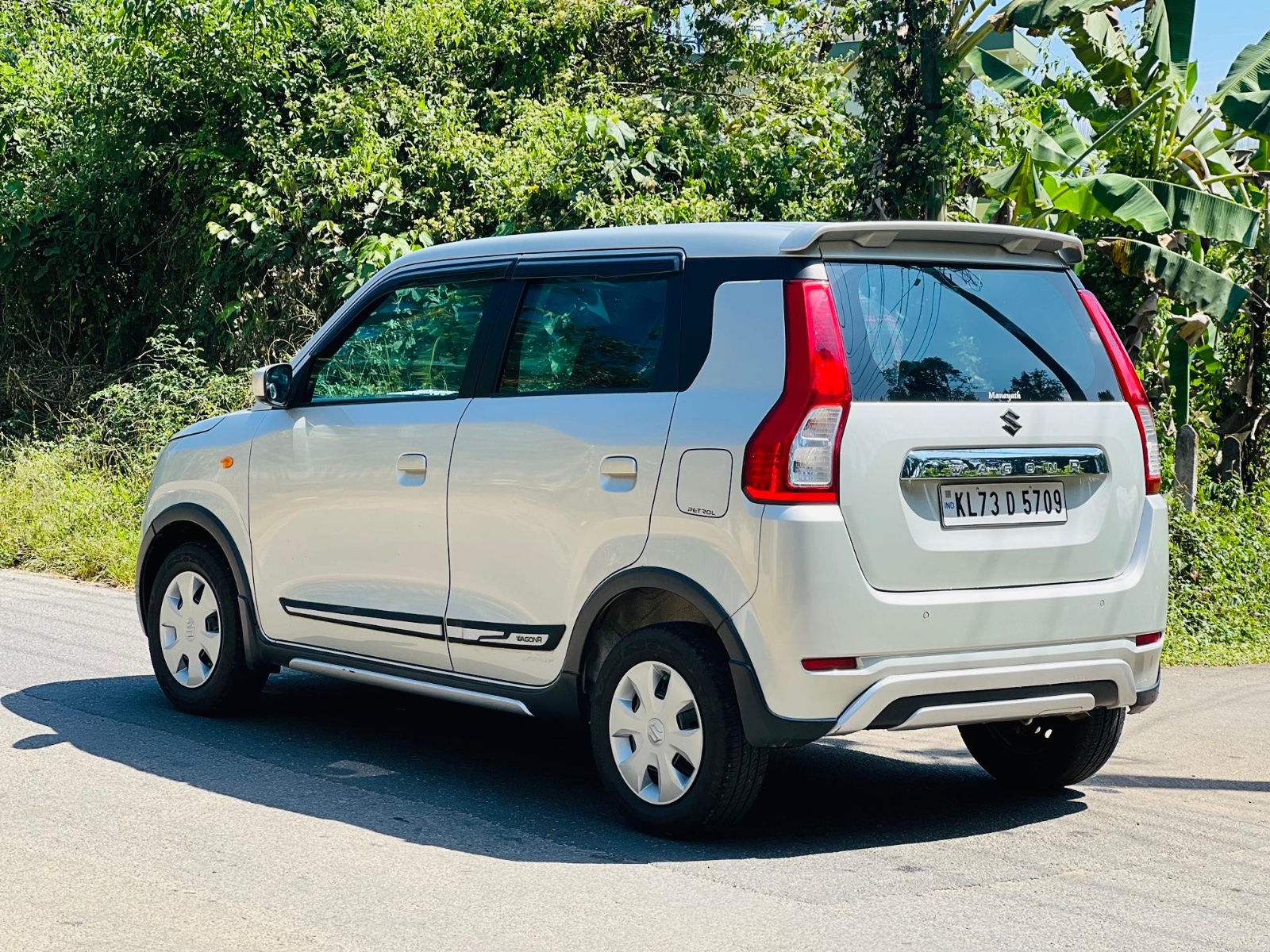 
								Wagon-r VXI AMT 2021 Petrol full									